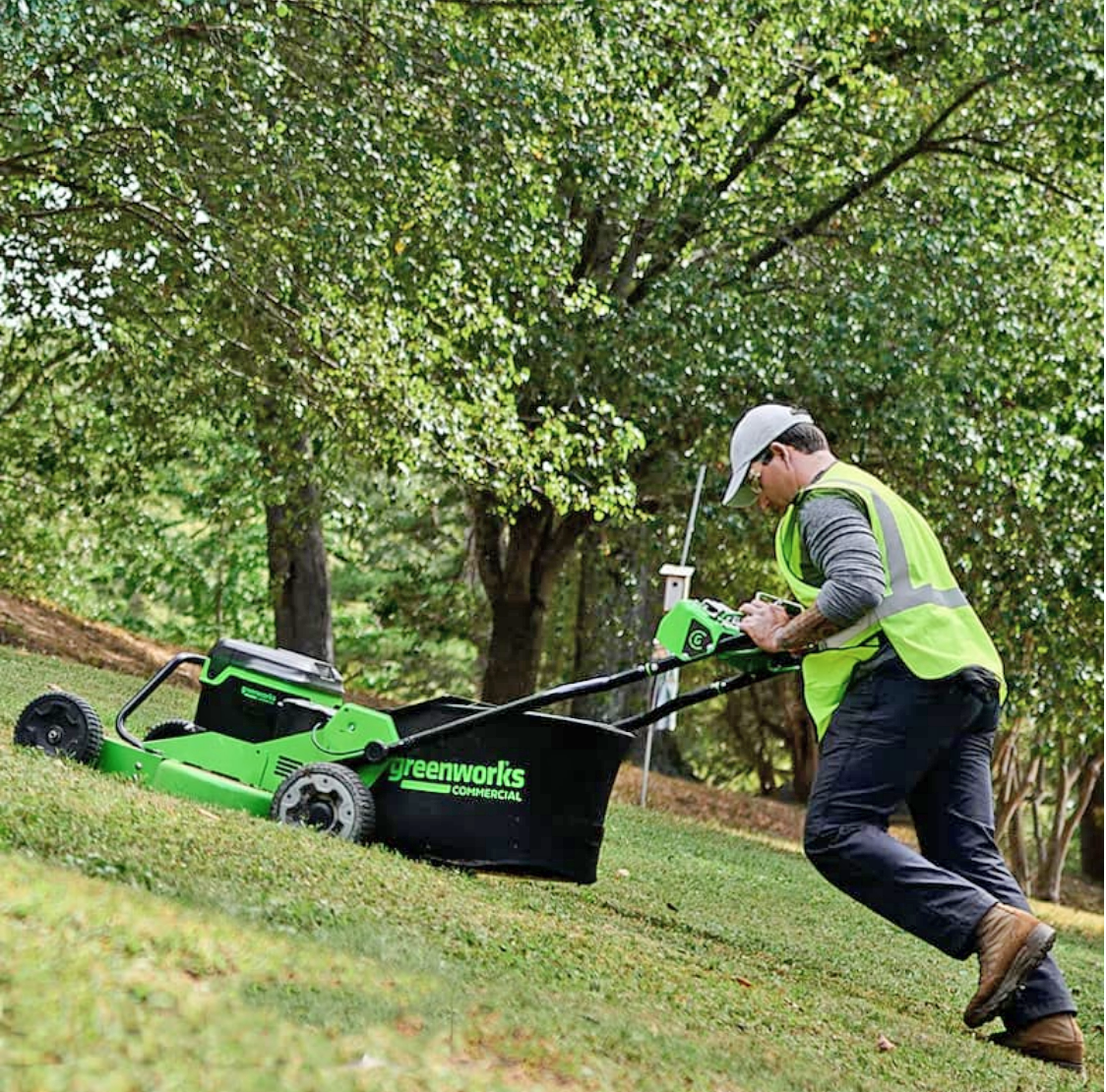 Газонокосилка самоходная 76 см, аккумуляторная Greenworks 82V 2519207, бесщеточная, без АКБ и ЗУ