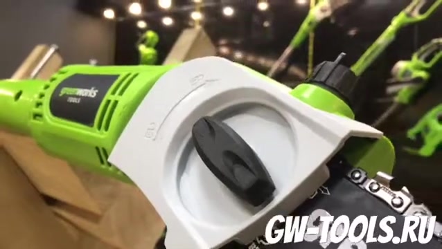 Видео про высоторез – cучкорез электрический 20 см Greenworks 720W GPS7220